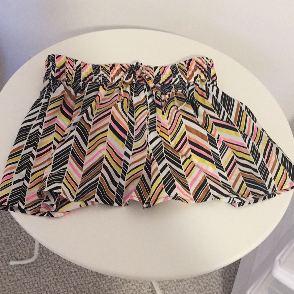 Multi color shorts with elastic band